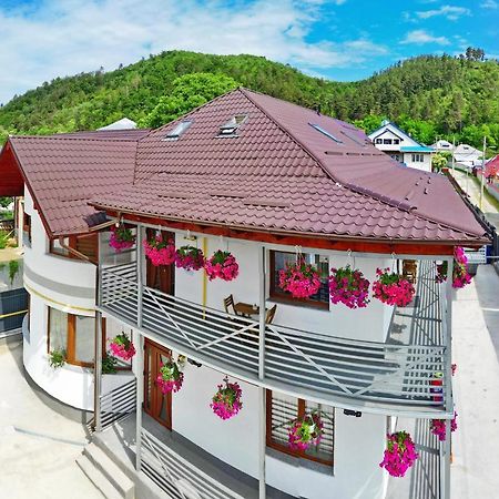 Vaias Aparts Târgu Neamţ Exterior foto