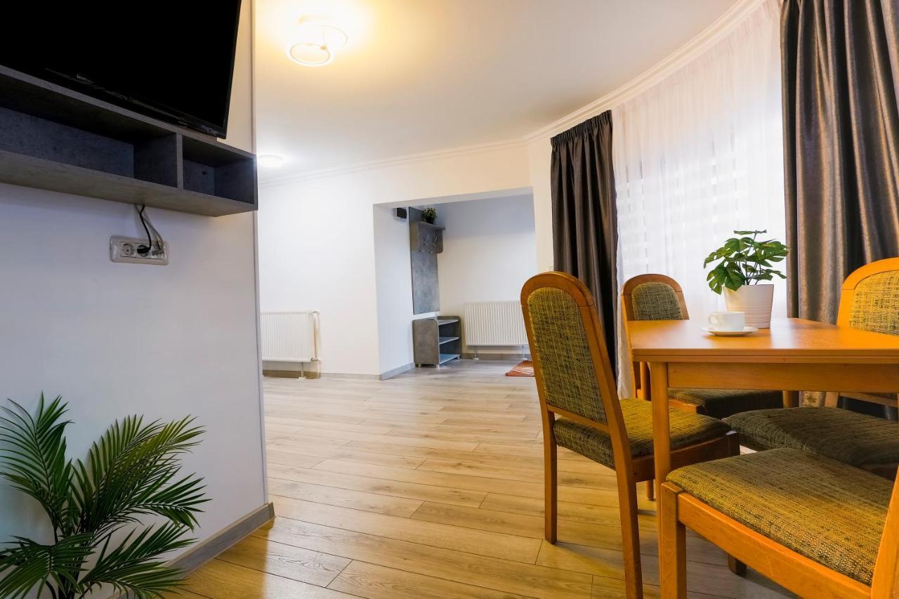 Vaias Aparts Târgu Neamţ Exterior foto