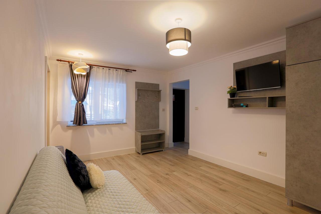 Vaias Aparts Târgu Neamţ Exterior foto